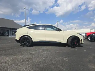 Ford Mustang Mach-E 2025 AWD GT 4 puertas SUV