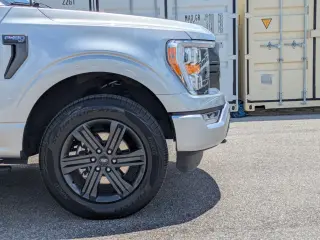 Ford F-150 2023 4x4 XLT 4 puertas SuperCrew 5.5 pies SB