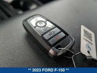 Ford F-150 2023 4x4 XLT 4 puertas SuperCrew 5.5 pies. SB
