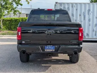 Ford F-150 2023 4x4 XLT 4 puertas SuperCrew 5.5 pies. SB