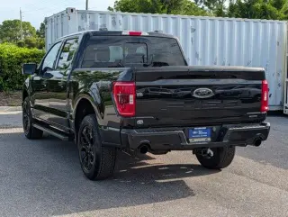 Ford F-150 2023 4x4 XLT 4 puertas SuperCrew 5.5 pies. SB