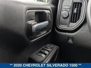 Chevrolet Silverado 1500 2020 4x2 Custom 4 puertas Cabina Crew 5.8 pies. SB