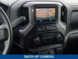 Chevrolet Silverado 1500 2020 4x2 Custom 4 puertas Cabina Crew 5.8 pies. SB