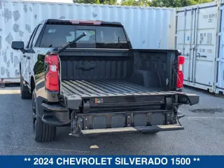 Chevrolet Silverado 1500 2024 4x4 RST 4 puertas Cabina Crew 5.8 pies. Caja corta