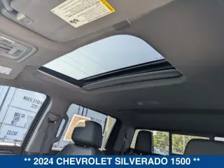 Chevrolet Silverado 1500 2024 4x4 RST 4 puertas Cabina Crew 5.8 pies. Caja corta