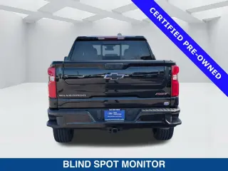 Chevrolet Silverado 1500 2024 4x4 RST 4 puertas Cabina Crew 5.8 pies. Caja corta