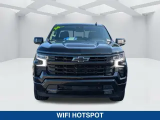 Chevrolet Silverado 1500 2024 4x4 RST 4 puertas Cabina Crew 5.8 pies. Caja corta