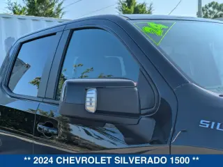 Chevrolet Silverado 1500 2024 4x4 RST 4 puertas Cabina Crew 5.8 pies. Caja corta