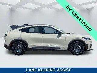Ford Mustang Mach-E 2025 AWD GT 4 puertas SUV