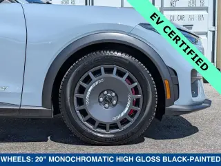 Ford Mustang Mach-E 2025 AWD GT 4 puertas SUV