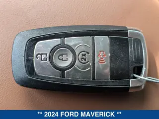 Ford Maverick 2024 Lariat 4 puertas SuperCrew 4.5 pies (1.37 m) caja corta