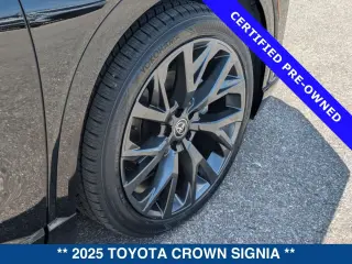 Toyota Crown Signia 2025 AWD Limited 4 puertas Crossover