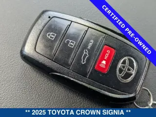 Toyota Crown Signia 2025 AWD Limited 4 puertas Crossover