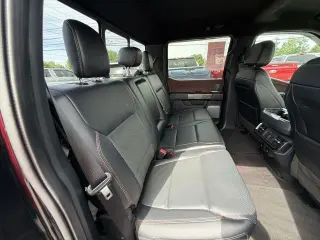 Ford F-150 2022 4x4 Lariat 4 puertas SuperCrew 5.5 pies. SB