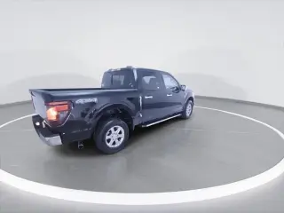 Ford F-150 2024 4x4 XLT 4 puertas SuperCrew 5.5 pies caja corta