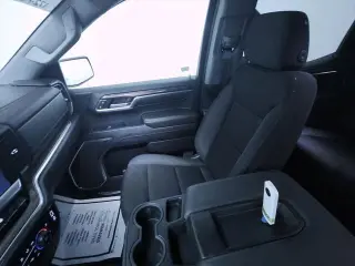 Chevrolet Silverado 1500 2024 4x4 LT 4 puertas Cabina doble 5.8 pies. Caja corta con 2FL