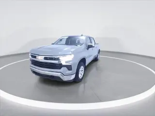 Chevrolet Silverado 1500 2024 4x4 LT 4 puertas Cabina doble 5.8 pies. Caja corta con 2FL