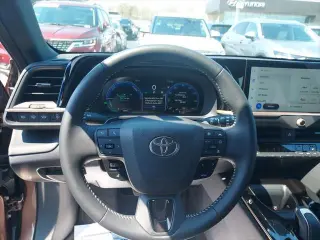 Toyota Crown Signia 2025 AWD XLE 4 puertas Crossover