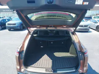 Toyota Crown Signia 2025 AWD XLE 4 puertas Crossover