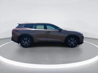 Toyota Crown Signia 2025 AWD XLE 4 puertas Crossover