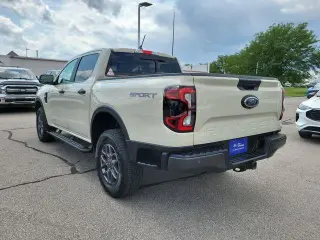 Ford Ranger 2025 4x2 XLT 4 puertas SuperCrew 5.0 pies SB