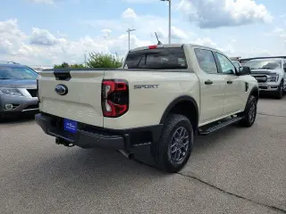 Ford Ranger 2025 4x2 XLT 4 puertas SuperCrew 5.0 pies SB