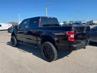 Ford F-150 2018 4x4 King Ranch 4 puertas SuperCrew 5.5 pies. SB