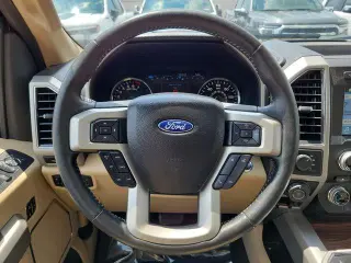 Ford F-150 2017 4x4 XL 4 puertas SuperCrew 5.5 pies. SB