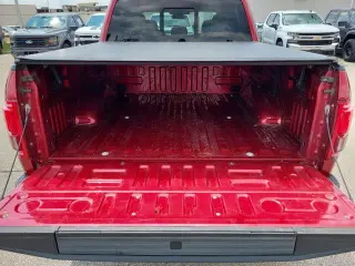 Ford F-150 2017 4x4 XL 4 puertas SuperCrew 5.5 pies. SB