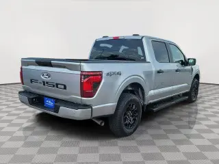 Ford F-150 2025 4x4 STX 4 puertas SuperCrew 5.5 pies. SB