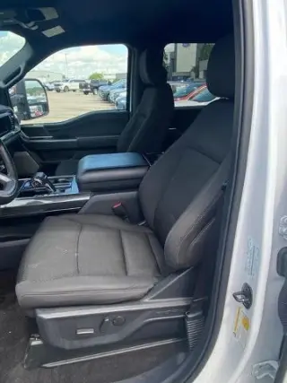 Ford F-150 2023 4x4 XL 4 puertas SuperCrew 5.5 pies. SB