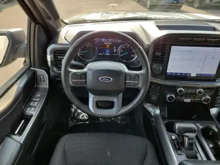 Ford F-150 2023 4x4 Platinum 4 puertas SuperCrew 6.5 pies. SB