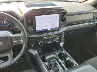 Ford F-150 2023 4x4 Platinum 4 puertas SuperCrew 6.5 pies. SB