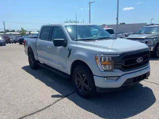 Ford F-150 2023 4x4 Platinum 4 puertas SuperCrew 6.5 pies. SB