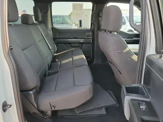 Ford F-150 2023 4x4 Platinum 4 puertas SuperCrew 6.5 pies. SB
