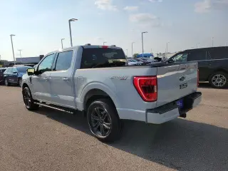 Ford F-150 2023 4x4 Platinum 4 puertas SuperCrew 6.5 pies. SB
