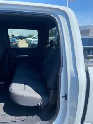 Ford F-150 2023 4x4 Platinum 4 puertas SuperCrew 6.5 pies. SB