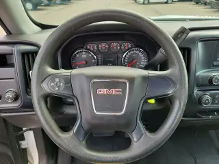 GMC Sierra 1500 2017 4x2 Base 2 puertas Cabina Regular 6.5 pies SB