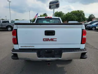 GMC Sierra 1500 2017 4x2 Base 2 puertas Cabina Regular 6.5 pies SB