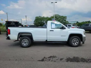 GMC Sierra 1500 2017 4x2 Base 2 puertas Cabina Regular 6.5 pies SB