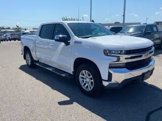 Chevrolet Silverado 1500 2020 4x4 LT 4 puertas Cabina Crew 5.8 pies. Caja corta