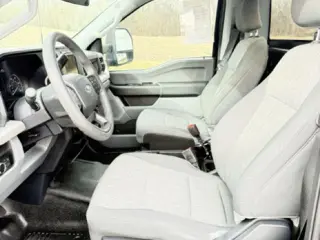 Ford F-250 Super Duty 2023 4x4 XL Cabina Regular 2 puertas 8 pies LB Pickup