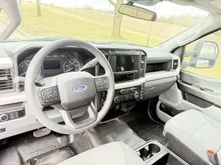 Ford F-250 Super Duty 2023 4x4 XL Cabina Regular 2 puertas 8 pies LB Pickup