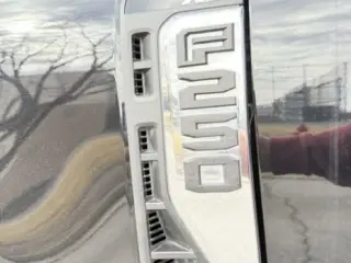 Ford F-250 Super Duty 2023 4x4 XL Cabina Regular 2 puertas 8 pies LB Pickup