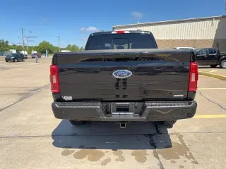Ford F-150 2022 4x4 XLT 4 puertas SuperCrew 5.5 pies. SB