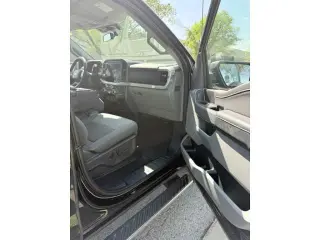 Ford F-150 2023 4x4 XLT 4 puertas SuperCrew 5.5 pies. Caja corta