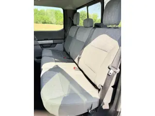 Ford F-150 2023 4x4 XLT 4 puertas SuperCrew 5.5 pies. Caja corta