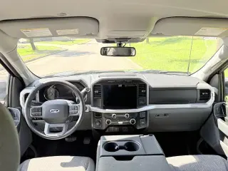 Ford F-150 2023 4x4 XLT 4 puertas SuperCrew 5.5 pies. Caja corta