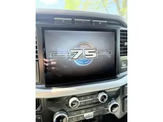 Ford F-150 2023 4x4 XLT 4 puertas SuperCrew 5.5 pies. Caja corta
