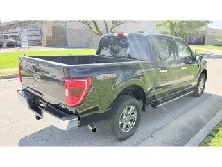 Ford F-150 2023 4x4 XLT 4 puertas SuperCrew 5.5 pies. Caja corta